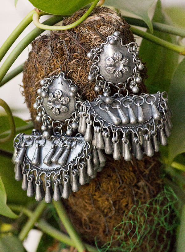dayita silver earring