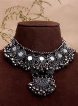 shea oxidised necklace