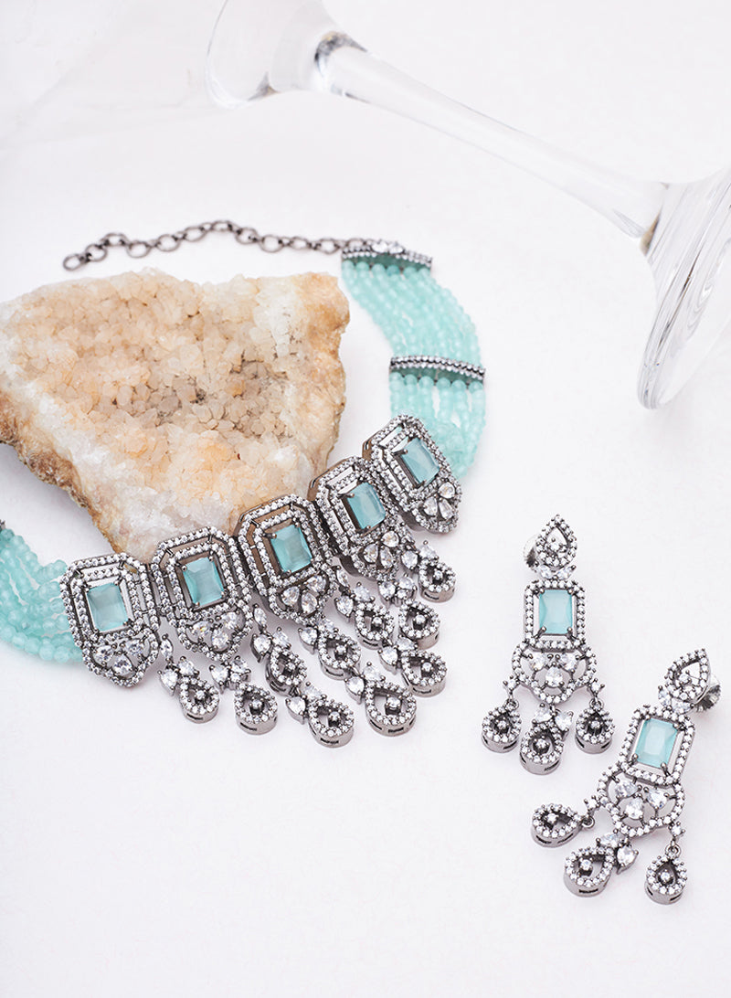 Viana ad choker set