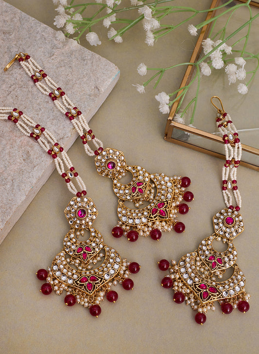 Vanishka maangtika set