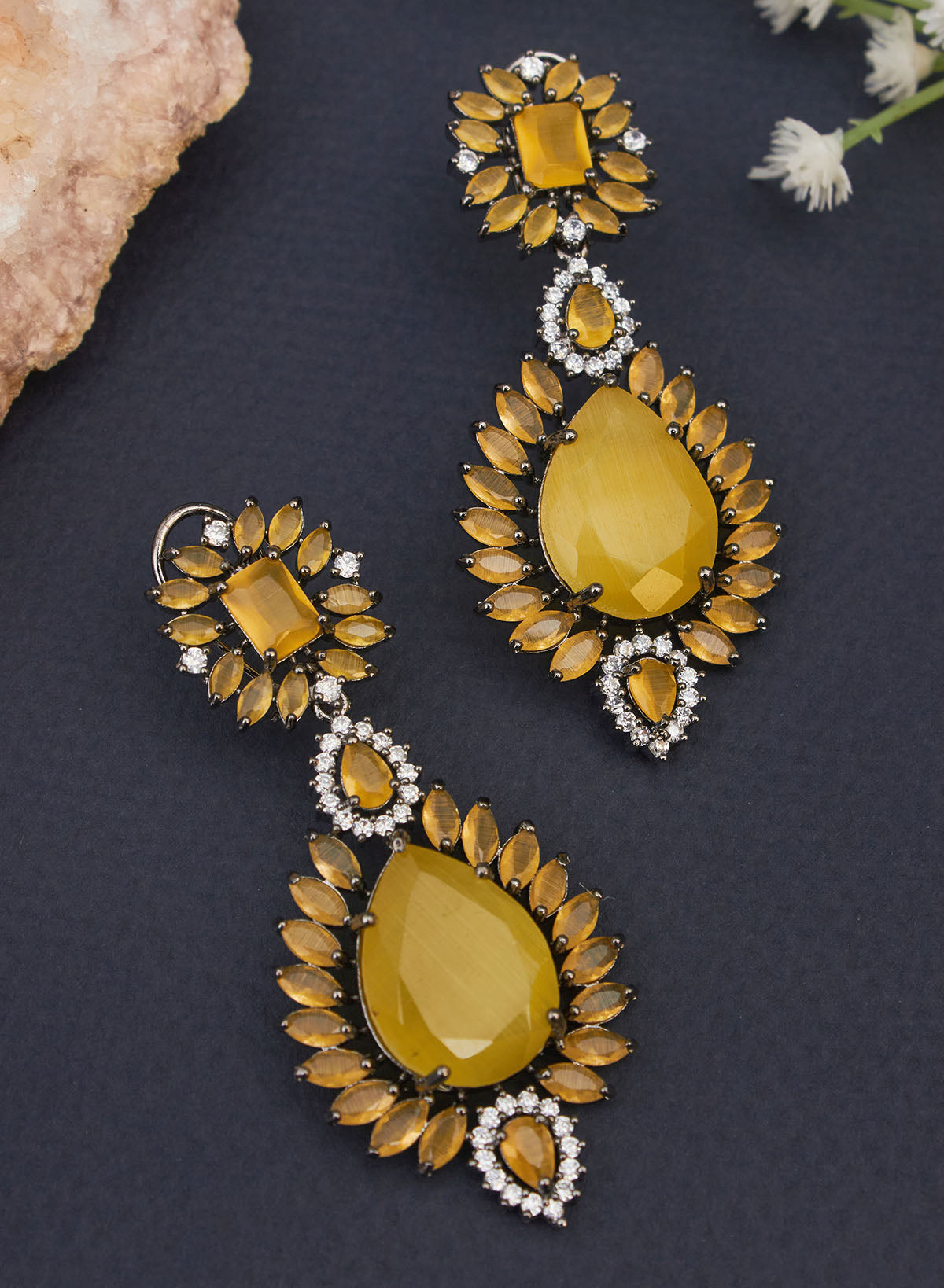 Cove ad earring