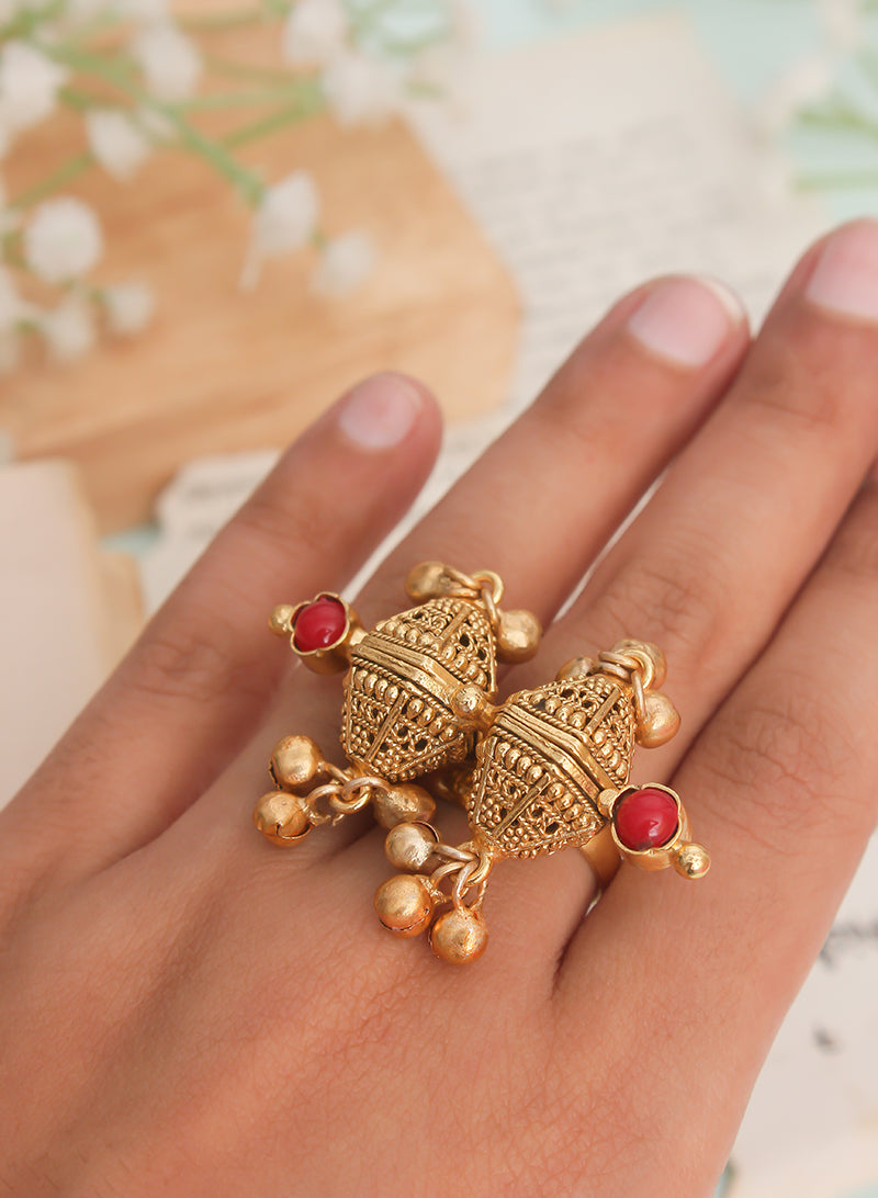 Roshni stone ring
