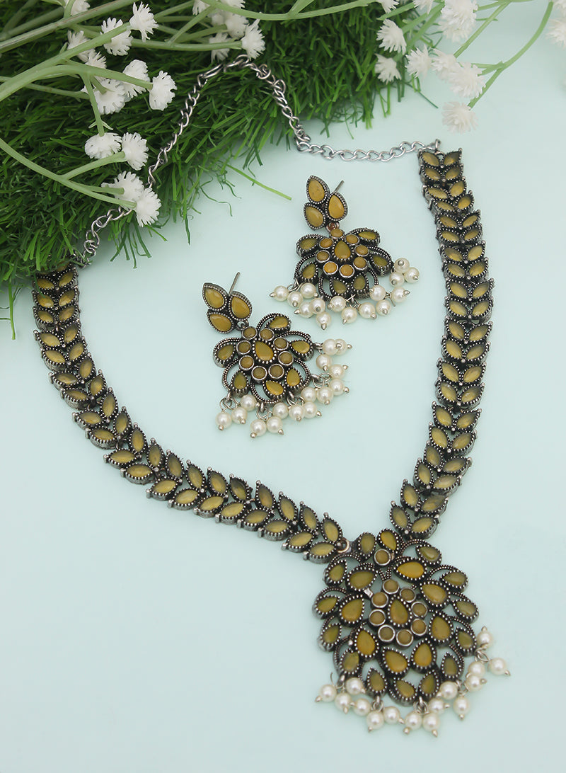 Alina stone necklace set