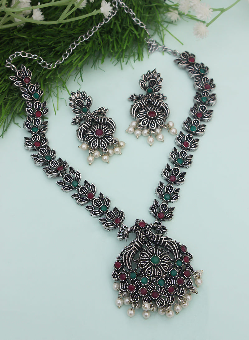 Ikruti stone necklace set