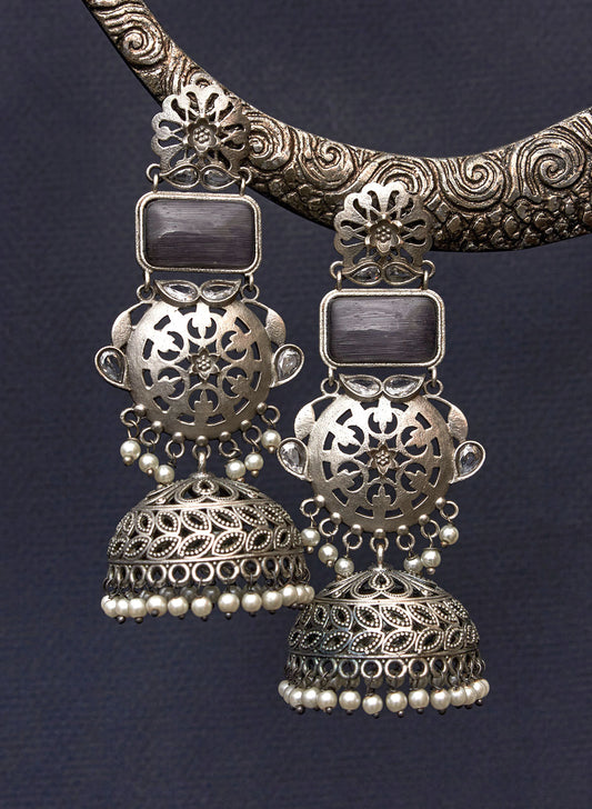 Pravina stone jhumka