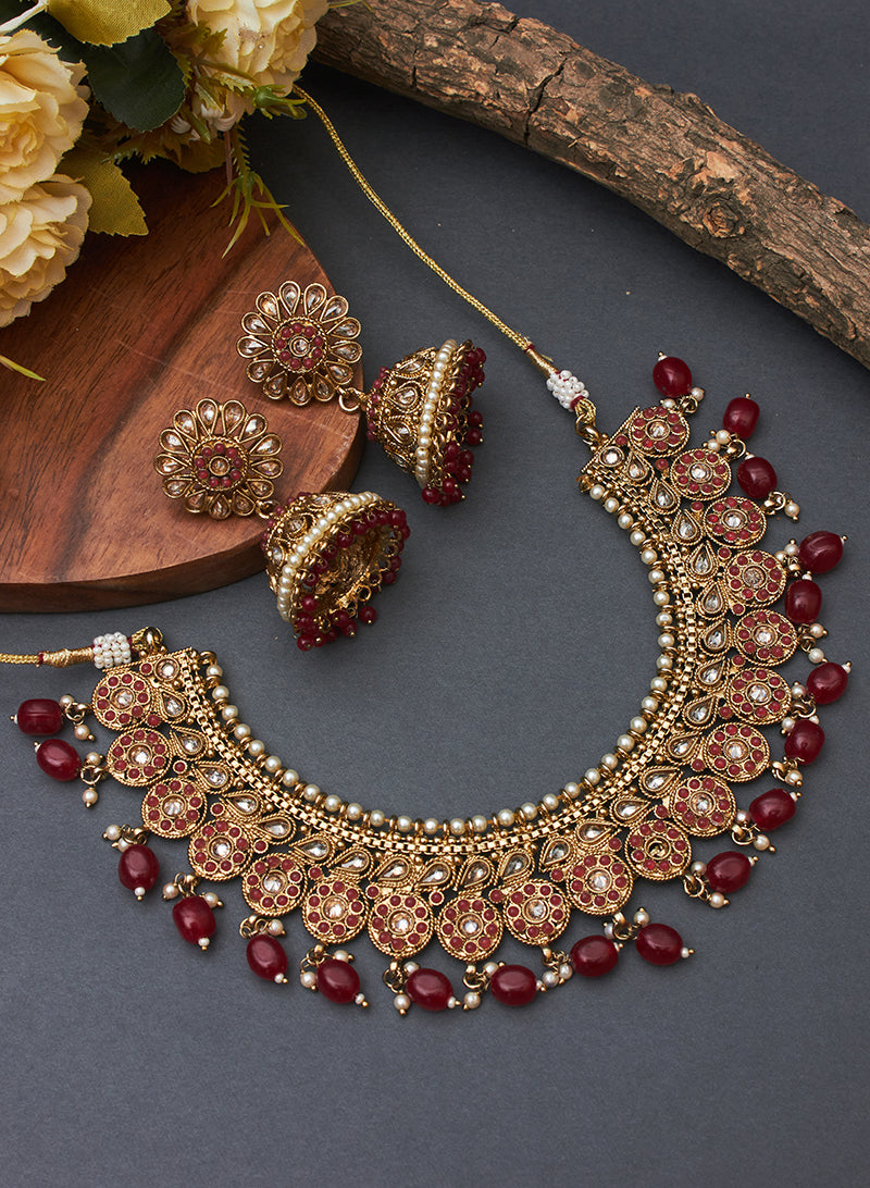 Harshika necklace set with maangtika