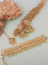 Vasundhra necklace set with maangtika