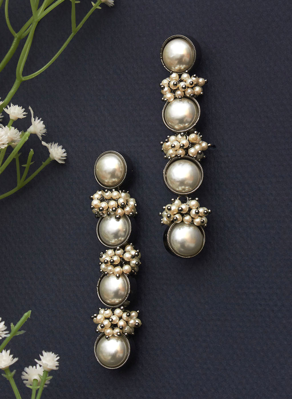 linear pearl bead earring