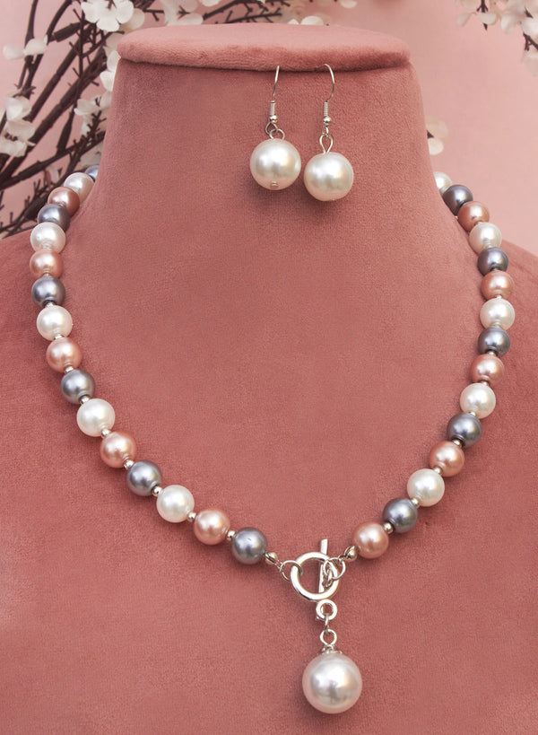 Ervie pearl necklace