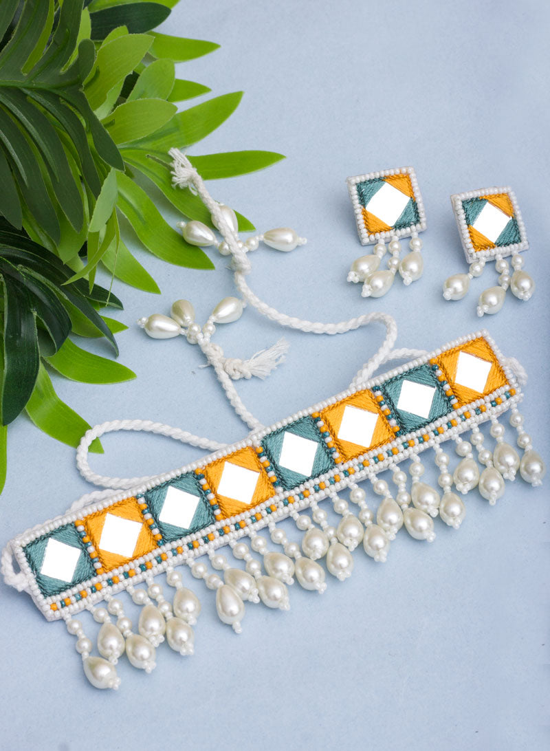 juniper yellow green necklace set
