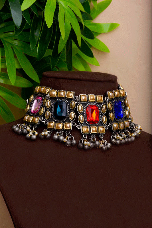 mitali stone choker