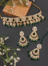 Sarthika stone necklace set with maangtika