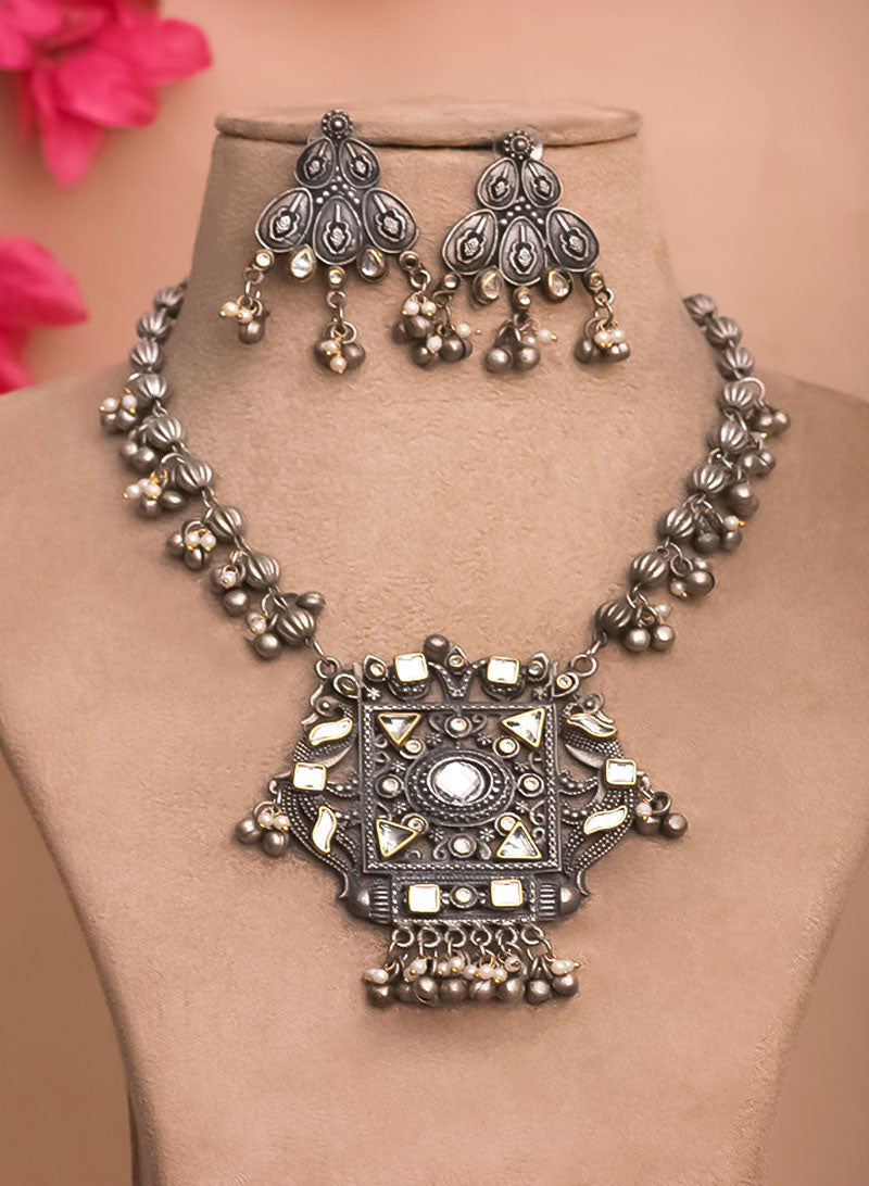 Preksha Stone Necklace set