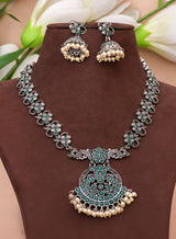 Priyadarshini Necklace Set