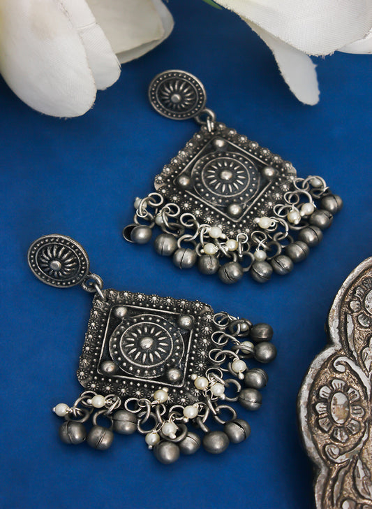Izra Oxidised Earring