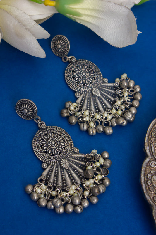 Riza Oxidised Earring