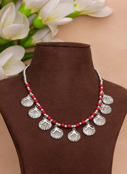 Venika Shell Necklace