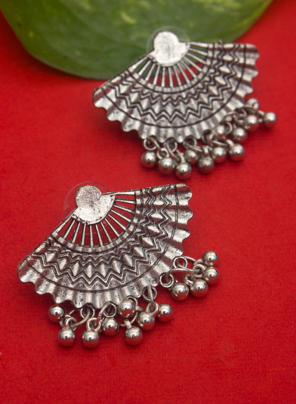 silver frill oxidised earring