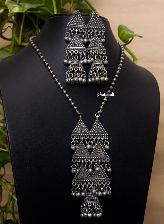 amita silver necklace set