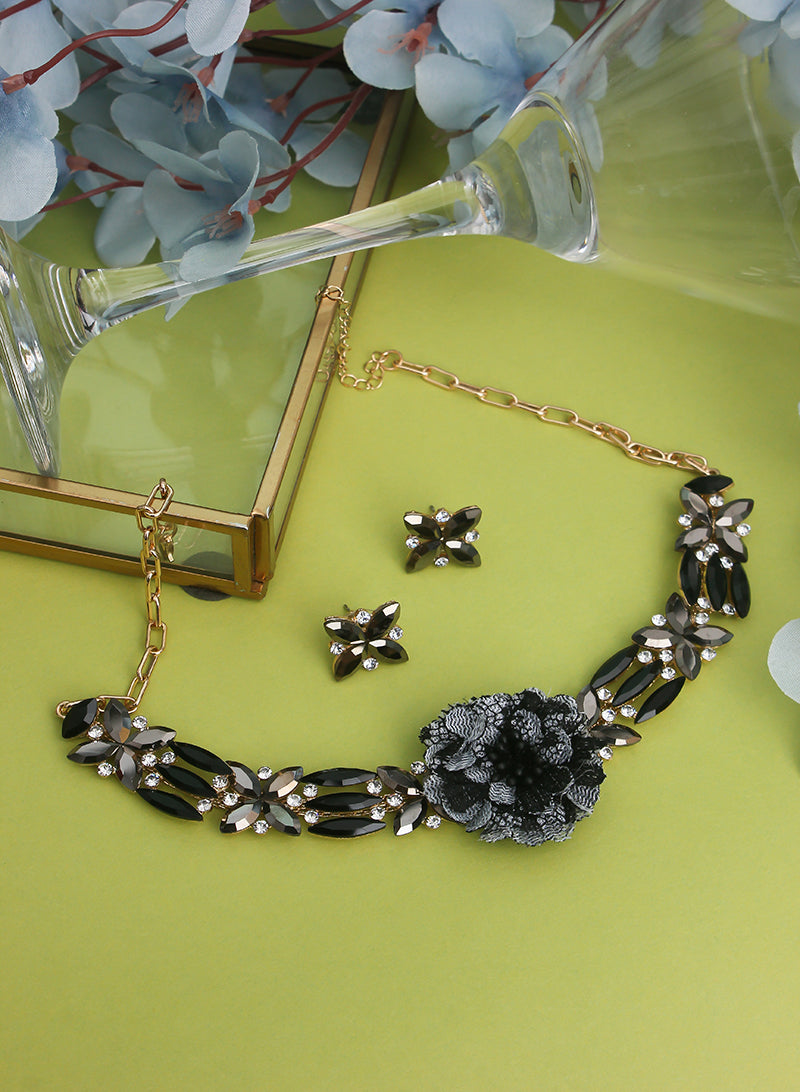 Suzy Floral Choker