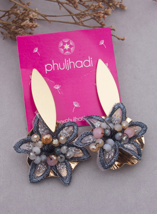 Oval Metal Floral Earring