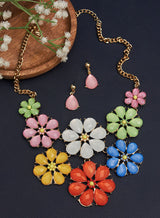 Jacey floral necklace