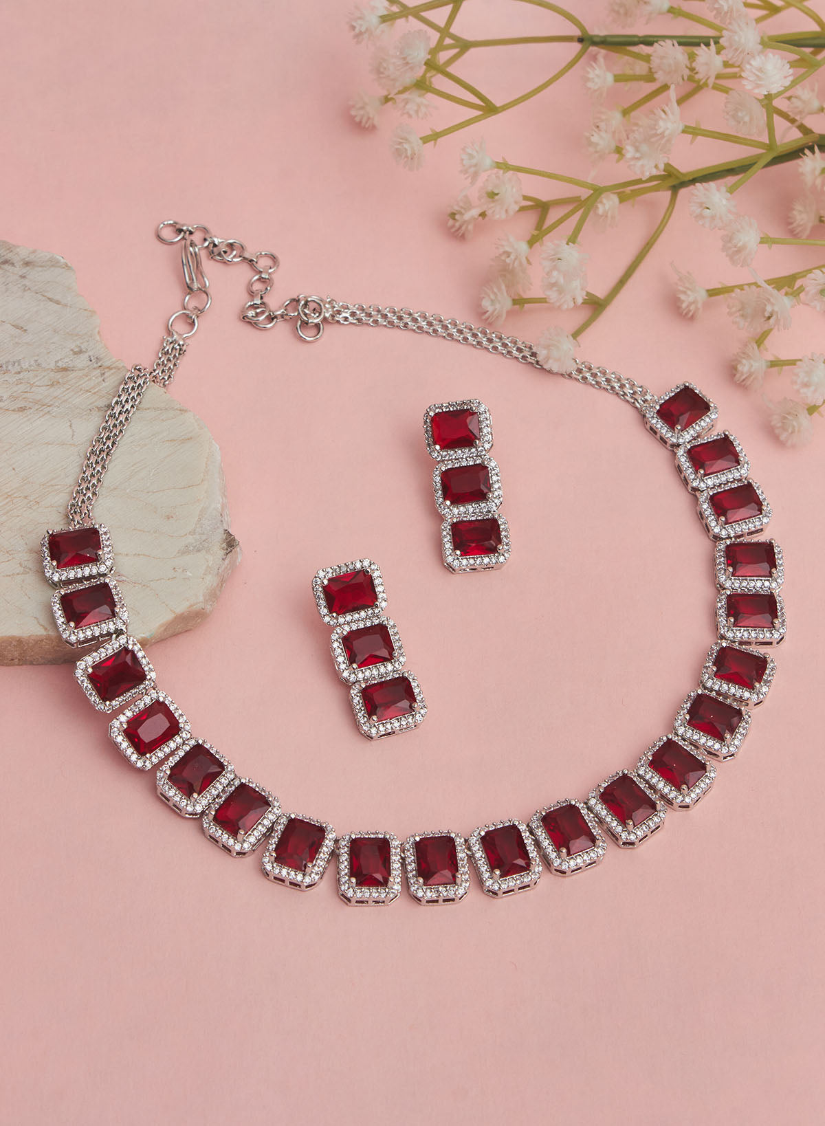 Avya ad necklace set