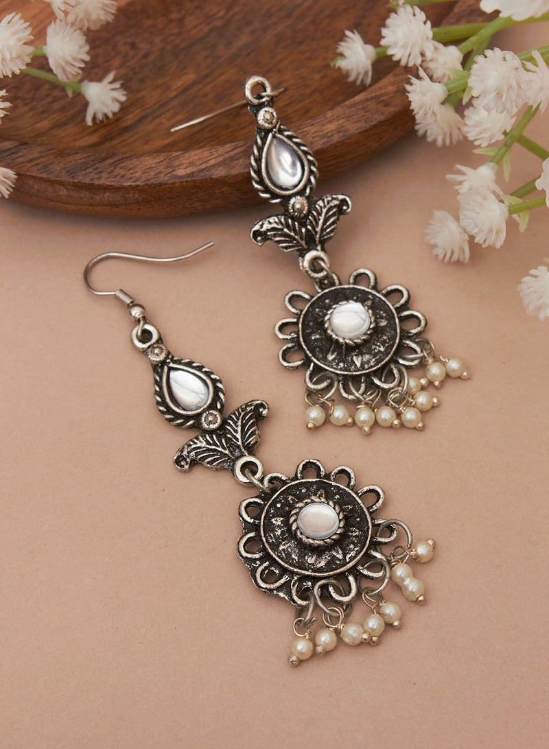 Triya stone earring