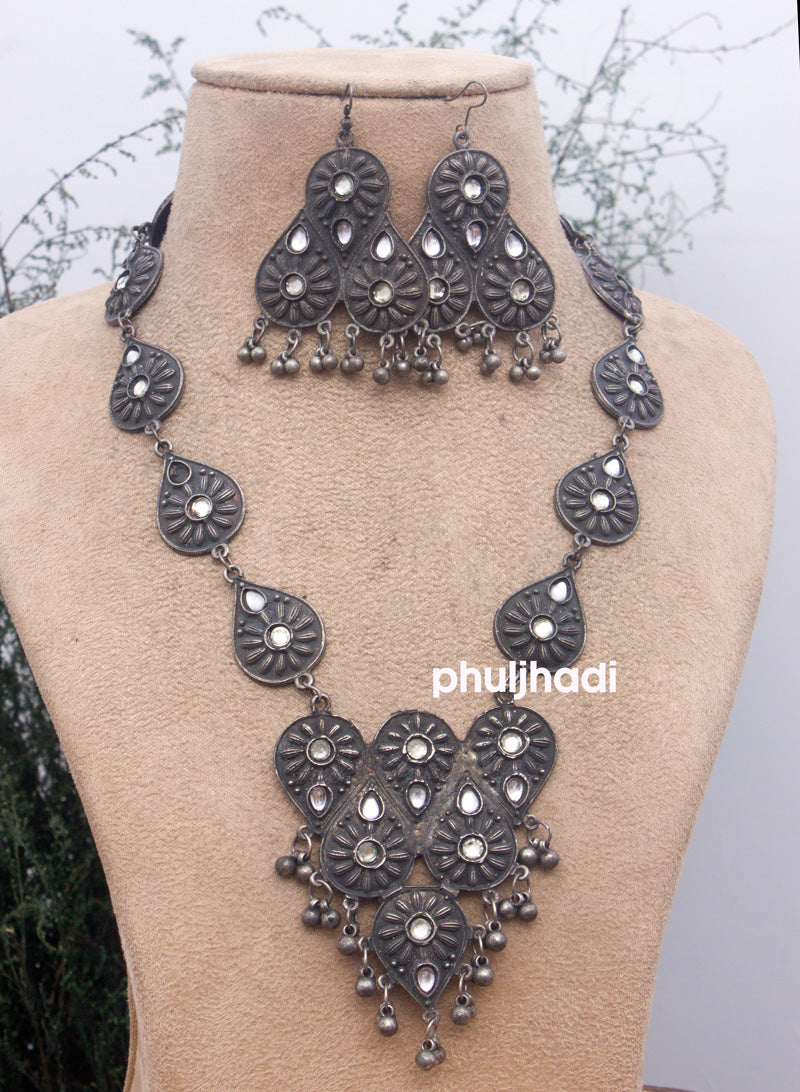triangular drop pendant oxidised necklace set