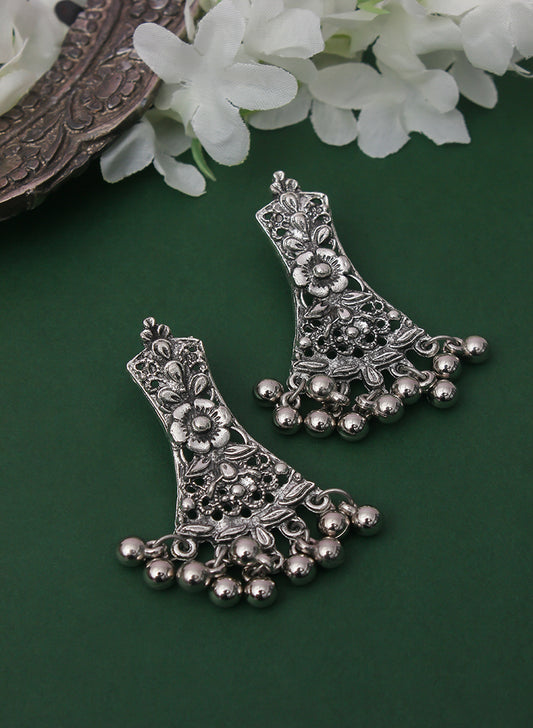 Dishita Oxidised Earring
