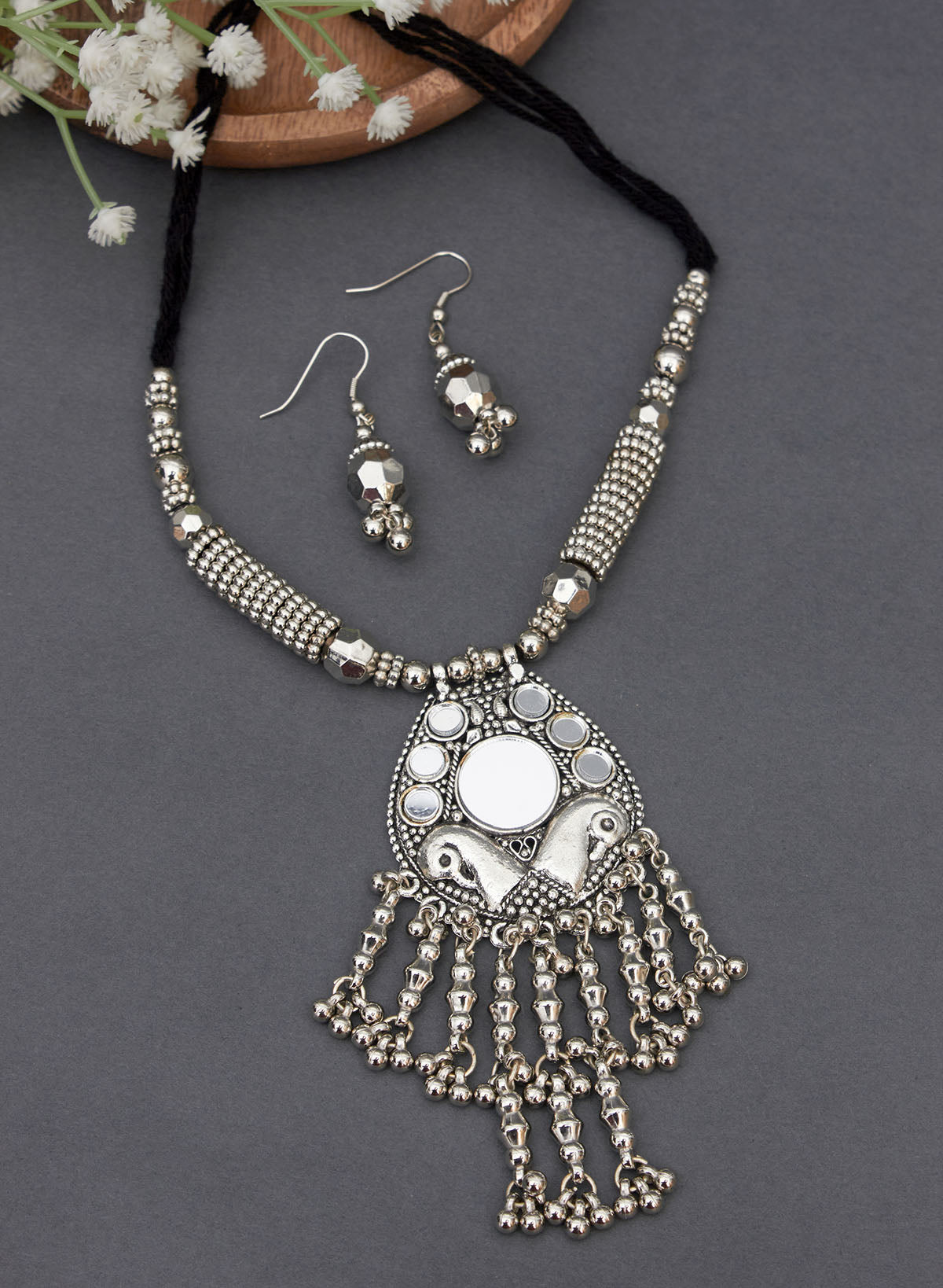 Tanveet mirror necklace