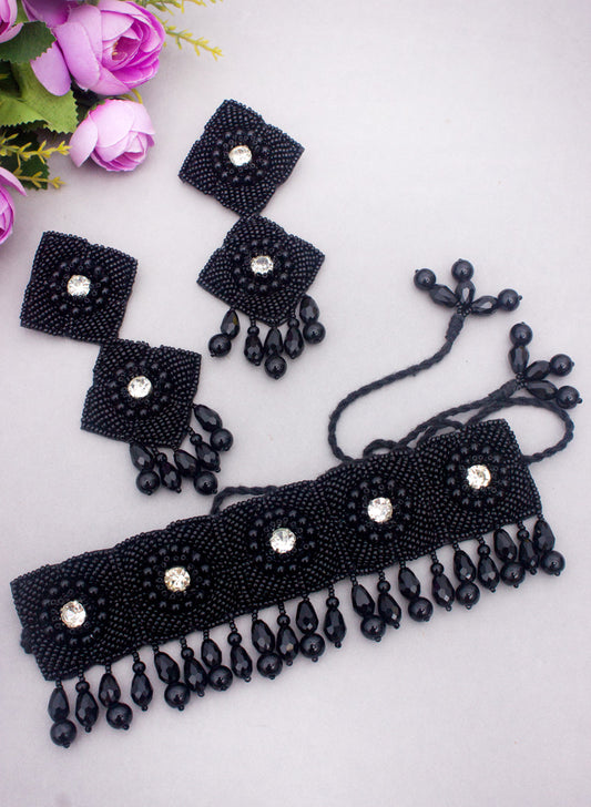 Ranjhana Black Choker Set