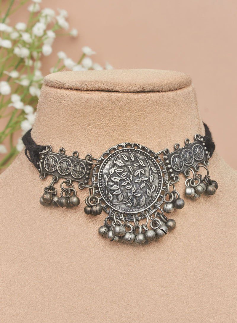 Vathika oxidised choker