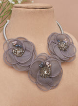 Sandra floral necklace