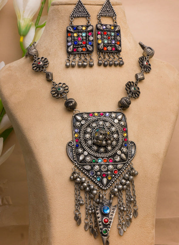 ditsa multicolor necklace set
